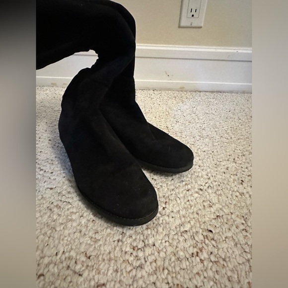 Authentic Stuart Weitzman Suede black boots - Picture 5 of 6